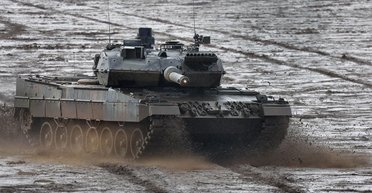 Не "універсальні солдати": чому Leopard 2 та Abrams не допоможуть у боротьбі з танками СРСР