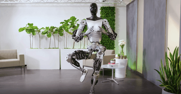 Маск заявив, що люди зможуть завантажувати свою свідомість в андроїдів Optimus (відео)