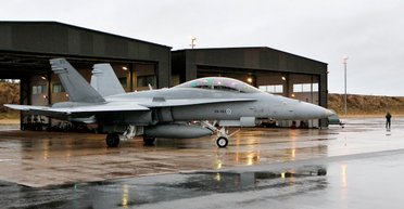 "Берем все, что нам дают": Зеленский об истребителях F-18 Hornet