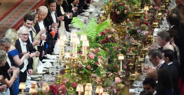 Стол длиной с 16-этажный дом: чем угощали Трампа на банкете с королевской семьей