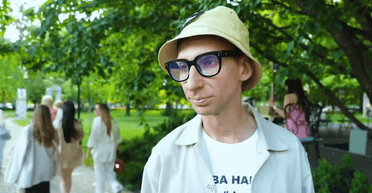 Український ведучий В'ячеслав Соломка зізнався, як виїжджає за кордон під час війни (відео)