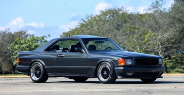 Звезда 80-х: обнаружен редкий заряженный Mercedes W126 за $600 000 в новом состоянии (фото)