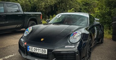 900 сил и 2,5 с до сотни: в Киеве заметили уникальный Porsche Brabus за $500 000 (фото)