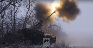 Кілька снарядів за різними траєкторіями: бригада НГУ отримала нові чеські 155-мм DITA (відео)