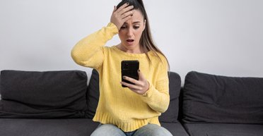 Даремний ШІ, заборона на ремонт, брак: 10 найбільших провалів зі смартфонами у 2024 році