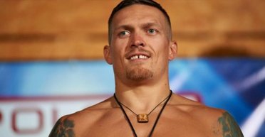 Усик засвітився з прихильником Кадирова: українці розлючені (фото)