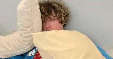 Швидка чекала біля будинку: блогер провів 12 днів без сну і встановив світовий рекорд (фото)