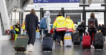 "Вы не попадете на рейс": женщине отказали в "отпуске мечты" из-за проблем с паспортом (фото)