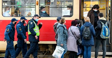 Майские сидим дома. Когда закончится карантин в Украине