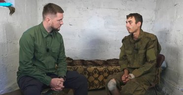 "Я вас уважаю": пленный оккупант во время допроса встретился с кумиром Ярмаком (видео)