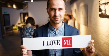 Без связи около суток: сотрудники ТЦК удерживают главреда "Экономической правды"