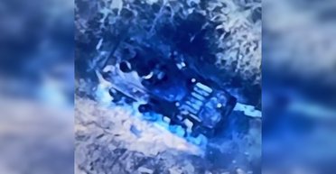 "Пачками горят": на Херсонщине под Крынками ВСУ уничтожили три БТР россиян, — "Мадяр" (видео)
