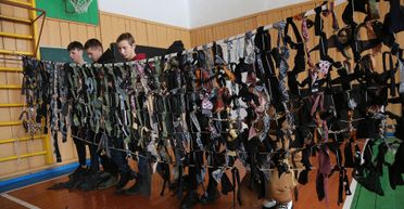 Как село Татаров помогает фронту: тероборона, волонтерская сотня и беженцы