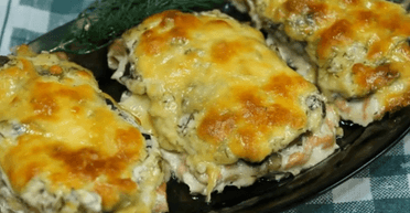 Рыба, запеченная с картофелем, грибами и сыром: простой рецепт вкусного обеда