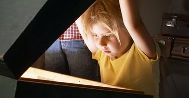 Пальчикові ігри для наймолодших - цікаві ідеї, чим зайняти дитину зимовим вечором