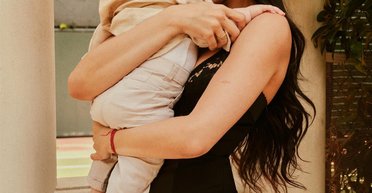 Папараці вперше сфотографували однорічного сина 84-річного Аль Пачіно