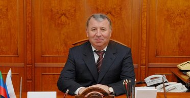 Не захотел отдавать нефтезавод: ФСБ на вертолетах явилась к "теневому хозяину" Дагестана