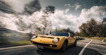 Предок усіх суперкарів: легендарний Lamborghini Miura святкує 60-річний ювілей (фото)