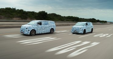 Изменится до неузнаваемости: новый Mercedes V-Class впервые показали на фото