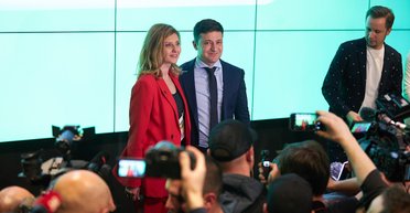 "Не по приколу". Слезы, шампанское и теннис, – что происходило в штабе Зеленского в день выборов