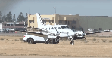 Жінка без досвіду польотів посадила літак після того, як у пілота стався інфаркт