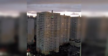 В одном из районов Петербурга и аэропорту пропало электричество, очевидцы говорят о взрывах (видео)