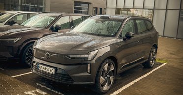 В Украине появился флагманский электромобиль Volvo с запасом хода более 600 км (фото)