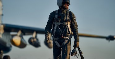 "Спи спокойно, друг": известные фотографы Либеровы опубликовали снимки погибшего пилота F-16