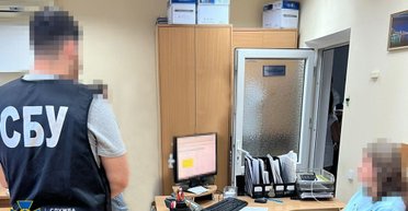 "Тільки через кров": у Миколаєві співробітниці обленерго заперечували існування України (відео)