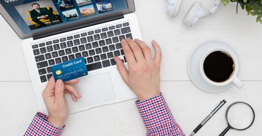 Утром деньги, вечером фильмы. Как отразится введение НДС на ценах в Google Play и контенте Netflix