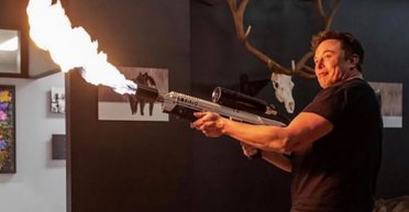 Ілон Маск оголосив війну ШІ: заздрить чи грає на руку конкурентам?