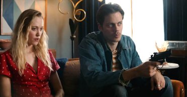 Ограбление заправки с последствиями. Три новых фильма для просмотра на карантине