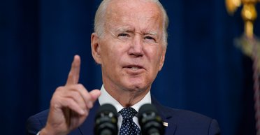 "Положите на мой стол как можно быстрее": Байден призвал Сенат одобрить помощь Украине