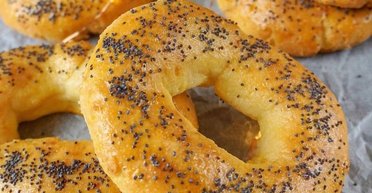 Бублики з маком: рецепт смачної випічки до чаю