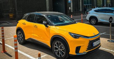В Украине появился самый маленький и дешевый кроссовер Lexus (фото)