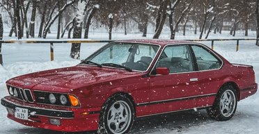 Звезда 80-х: в Украине засветился культовый BMW с двигателем от суперкара (фото)