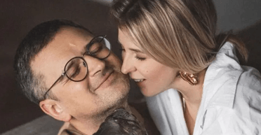 Кохана ексміністра Кулеби заявила, що українці під обстрілами скуповують іграшки для дорослих