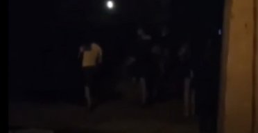 Звинуватили у викраденні: на Закарпатті сталася бійка між військовослужбовцями ТЦК і ромами (відео)