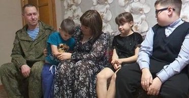 Подозревают в убийствах мирных жителей в Буче: военный РФ "усыновил" ребенка из Украины