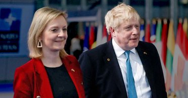 Ліз та Борис. Як виглядає "хитрий план" на британський лад