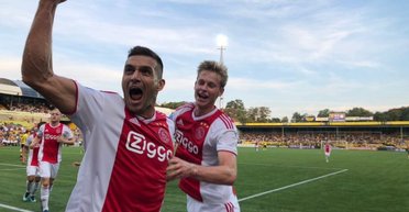 Киевское "Динамо" уступило "Аяксу" в Амстердаме