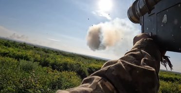 Десантники ЗСУ показали, як прикривають небо України з ПЗРК Stinger (відео)