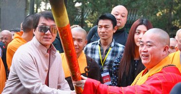 Автора бренда монахов Шаолиня и кунг-фу подозревают в растрате денег и отношениях с женщинами