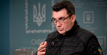 "Не надо удивляться": Данилов прокомментировал тезис, что "воевать придется всем"