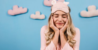 Нейрохирург назвал 4 теории, которые объясняют, почему мы видим сны