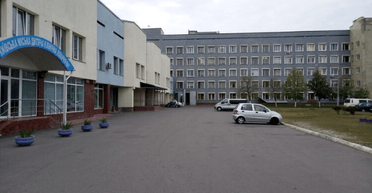 В Киеве срочно эвакуируют больницы на Оболони из-за угроз КГБ Беларуси: детали (фото)