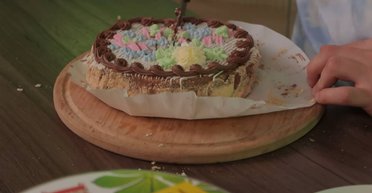 "Так само ніжно і солодко": Київський торт тепер завжди можна носити в кишені (фото)