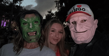 "Гарна робота, мамо": Вікторія Бекхем уперше за 27 років вбралася на Геловін (фото)