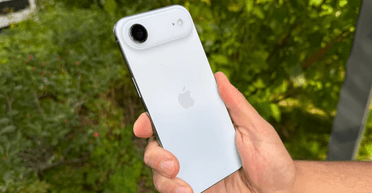 Складные смартфоны пора выбросить: эксперты советуют покупать iPhone Air вместо "раскладушек"