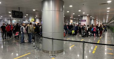 "Пока есть возможность": 20 стран посоветовали своим гражданам выехать из Украины